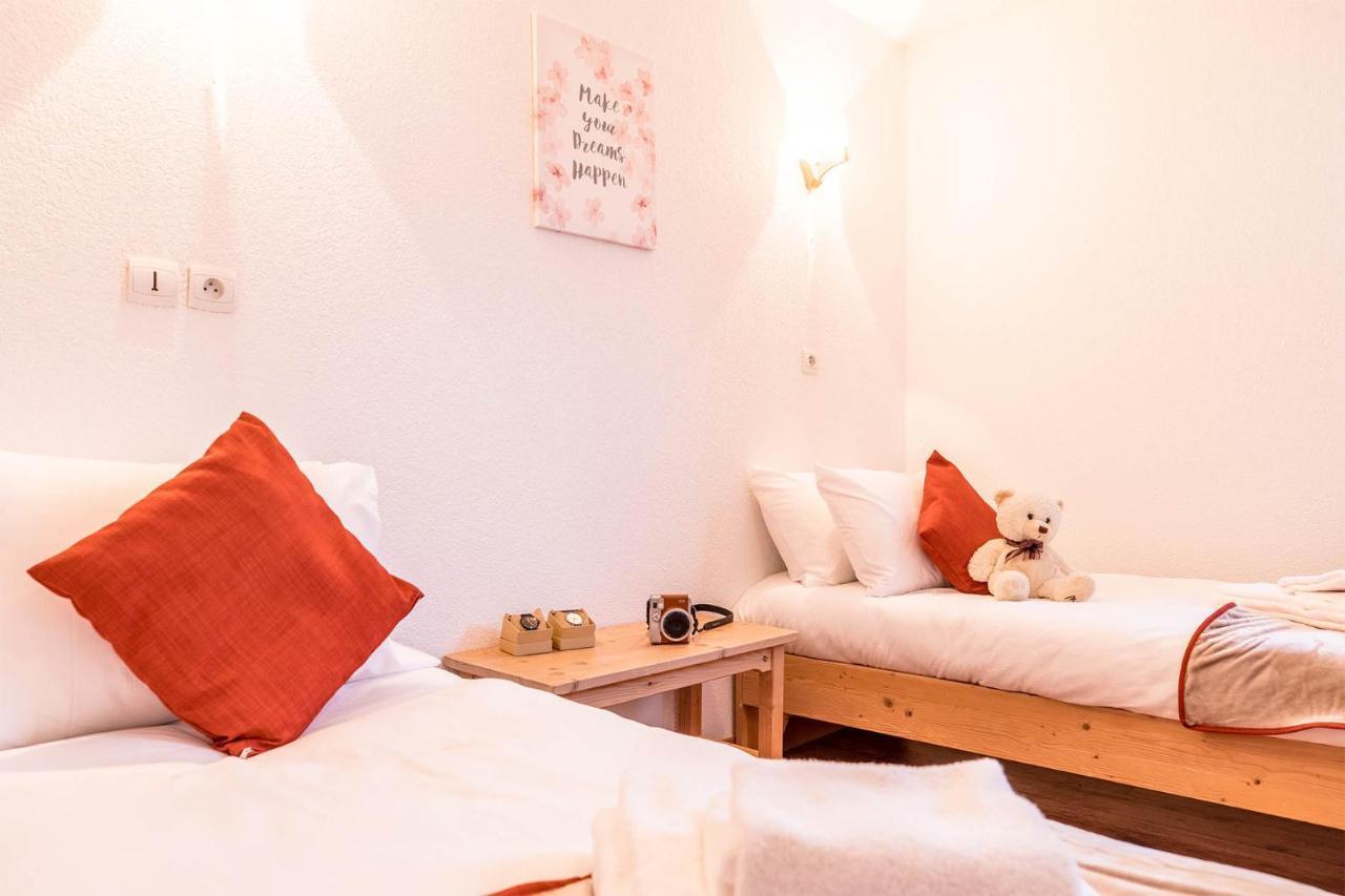 Madame Vacances Les Chalets Du Berger Premium*** La Féclaz Buitenkant foto